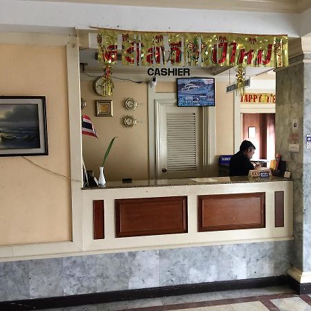 Daeng Plaza Hotel Phuket Buitenkant foto