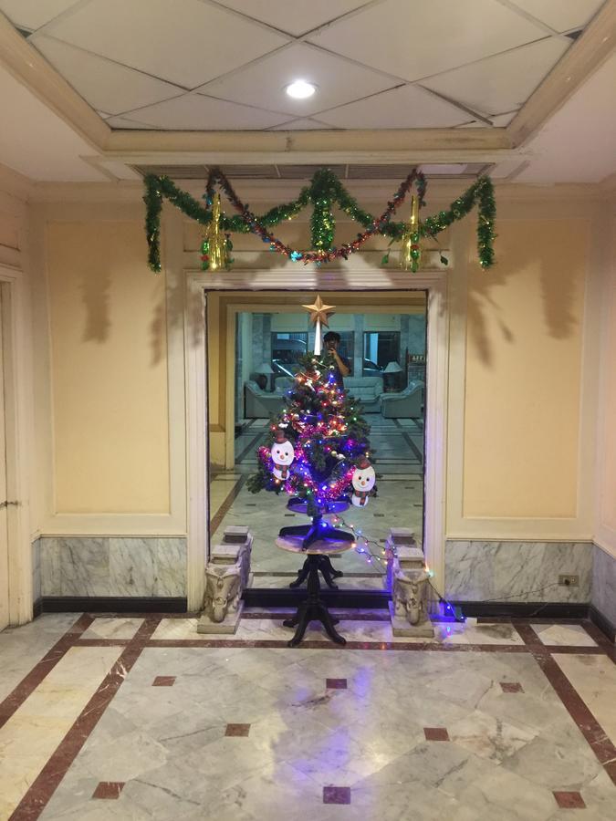 Daeng Plaza Hotel Phuket Buitenkant foto