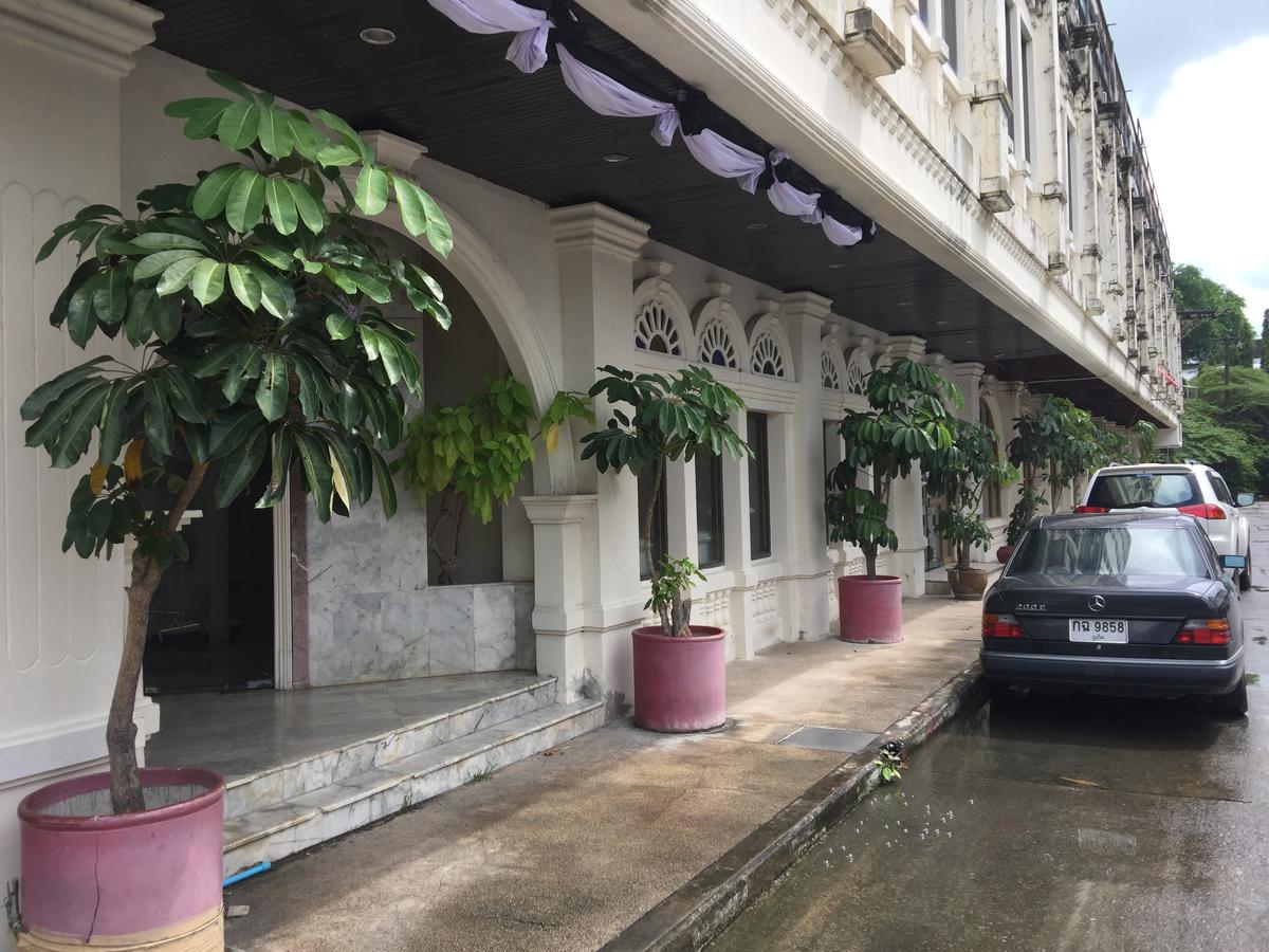 Daeng Plaza Hotel Phuket Buitenkant foto