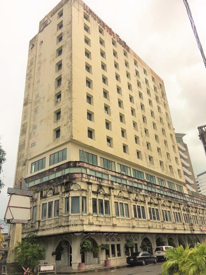 Daeng Plaza Hotel Phuket Buitenkant foto